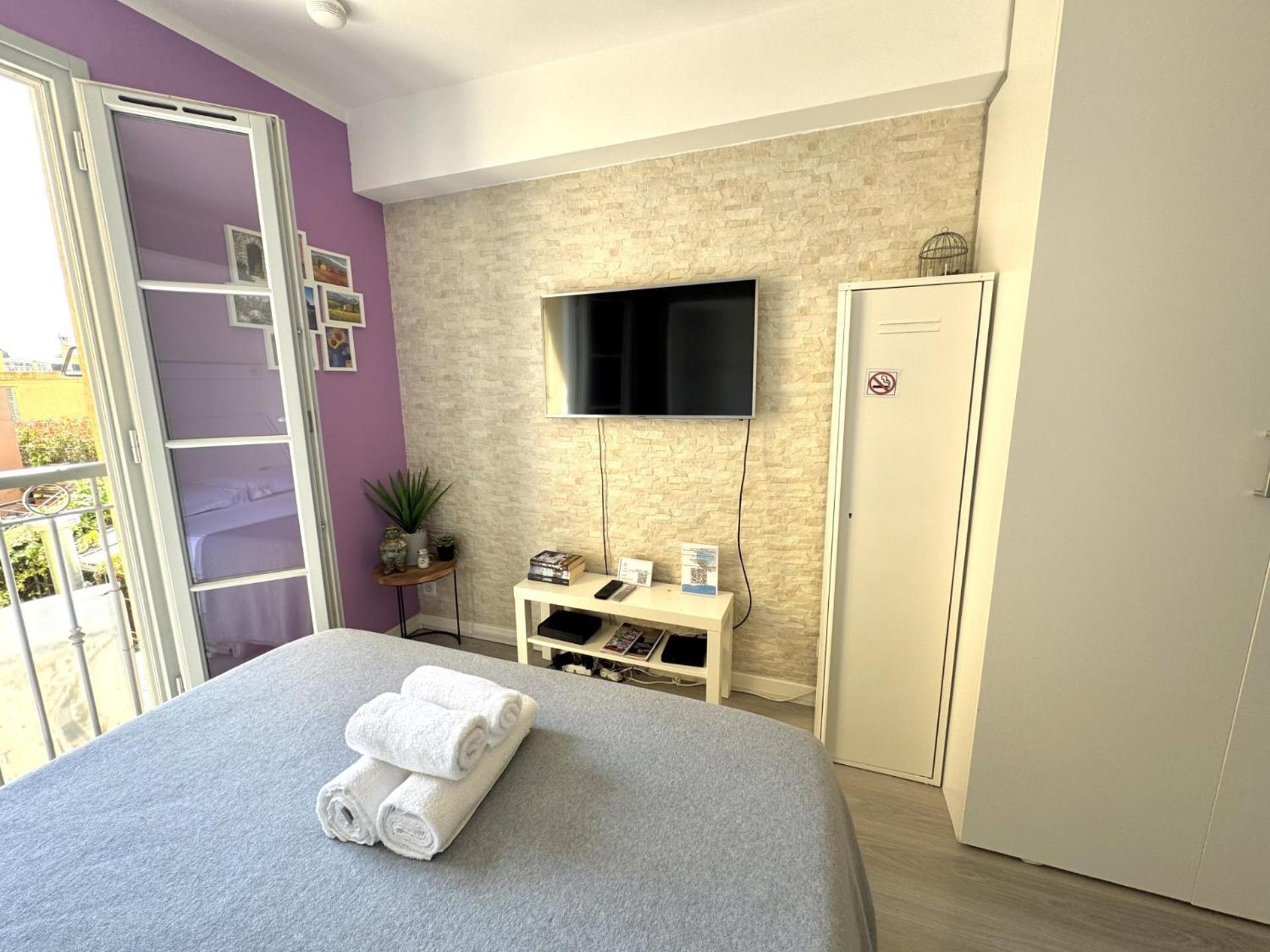 Aparthotel Riviera Nice Cote D'Azur - Old Town - Studio Ac - Sea View - 50M Promenade Des Anglais- La Maison Linda Bagian luar foto